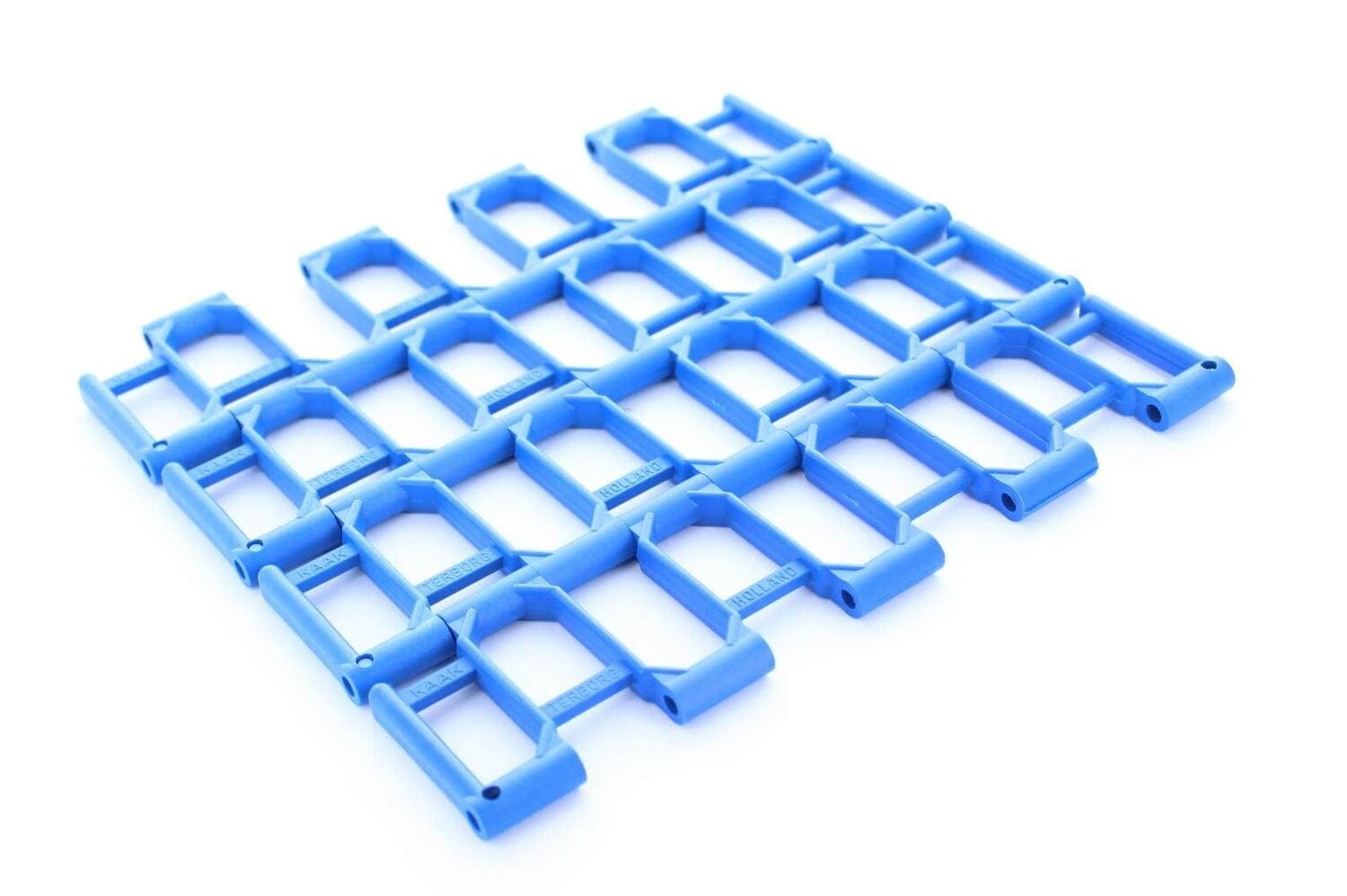 Multi way coarse mesh belt